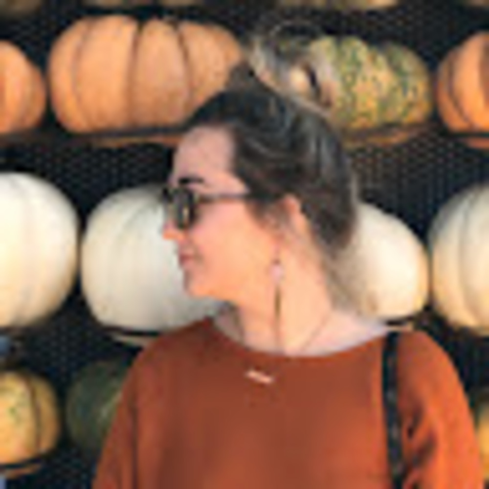 Meet your Posher, Halie